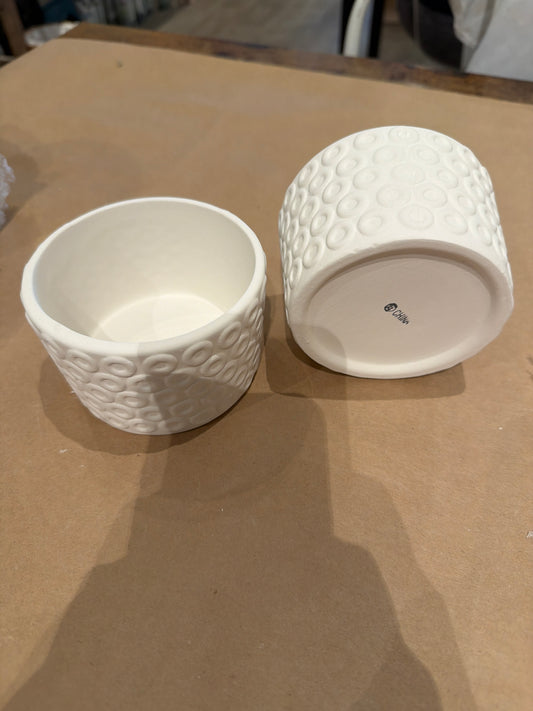 Loop textured bowl